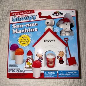 Cra-Z-Art Snoopy Sno-cone Machine - Red & White